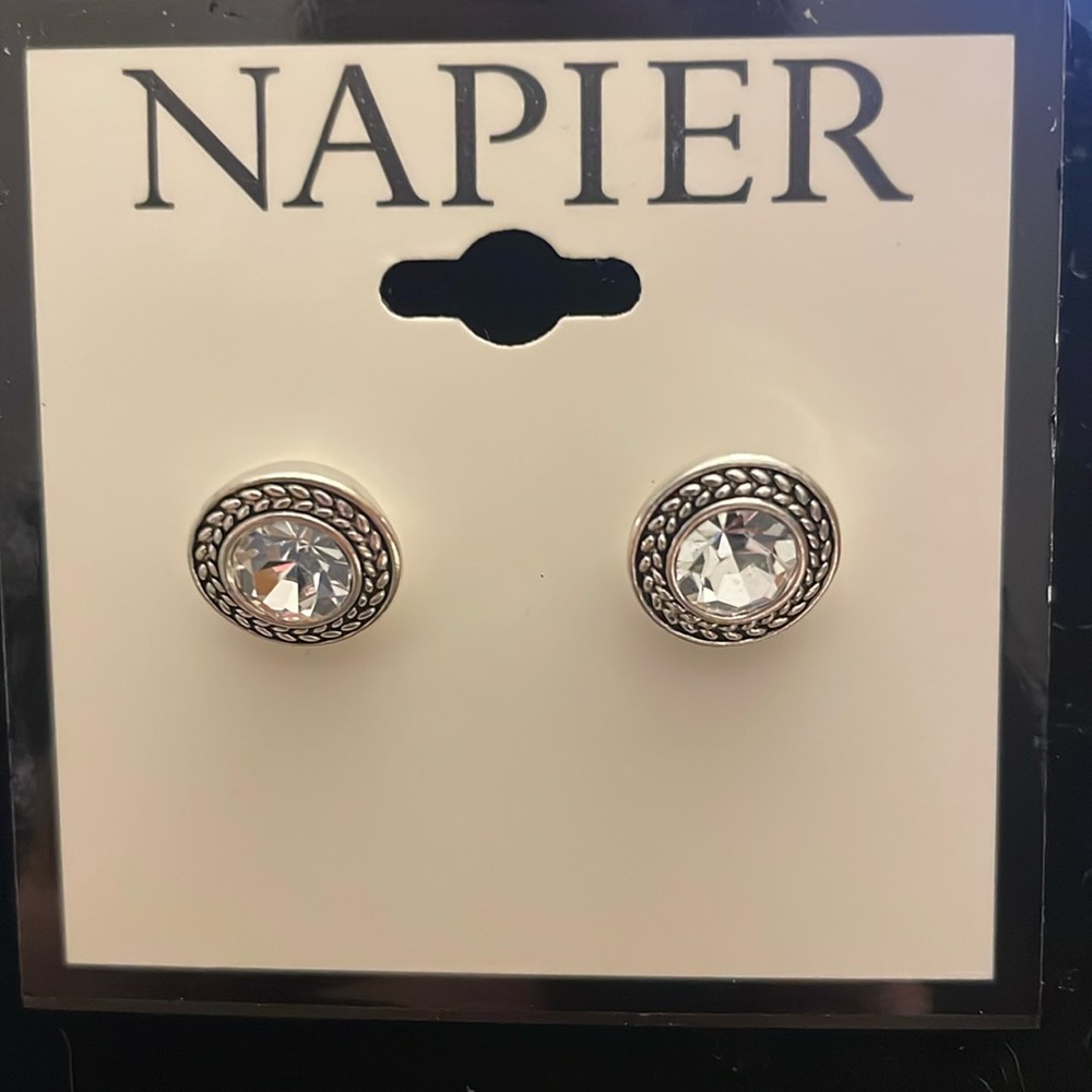 1 Pair of Napier post earrings